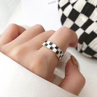 Checker Print Ring