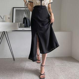 Asymmetric Deep-slit Midi Skirt