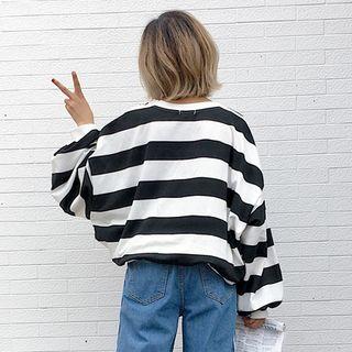 Contrast-trim Cropped Wide-leg Jeans