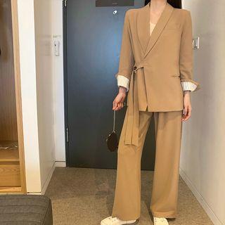 Single Button Blazer / Dress Pants / Top
