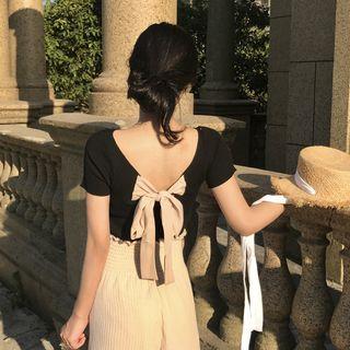Bow Accent Short Sleeve Knit T-shirt