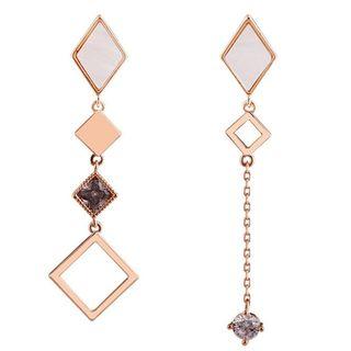 Non-matching Drop Earring / Ear Clip
