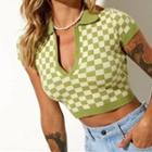 Short-sleeve Checkerboard Colored Knit Top Green - One Size