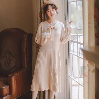 V-neck A-line Accordion Pleat Knit Dress