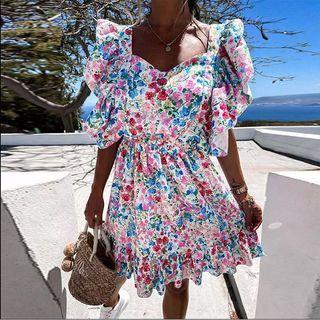 Short-sleeve Floral Print Open-back Dress