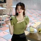 Short-sleeve Two Tone Knit Top Green - One Size
