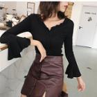 Wavy Edge Bell-sleeve T-shirt