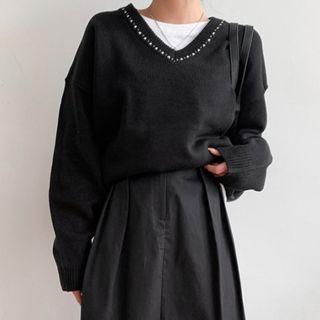 V-neck Piped Boxy Knit Top