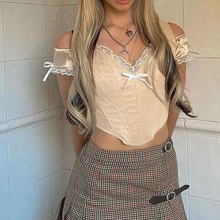 Lace Cloud-shoulder Short-sleeve Crop Top