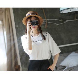 Elbow-sleeve Flower-embroidered T-shirt