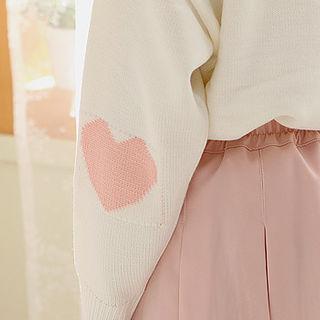 Round-neck Heart Knit Top