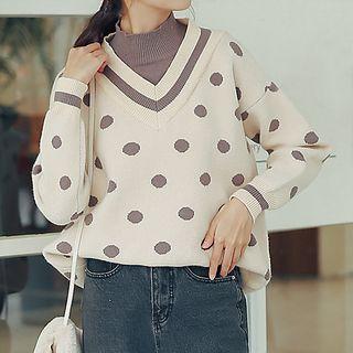 Dotted Mock-neck Sweater