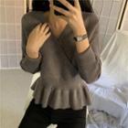 V-neck Ruffle Knitted Long-sleeve Crop Top