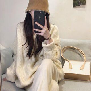 Plain Sweater / Straight Leg Pants / Set