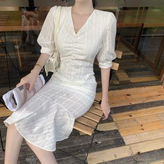 Short-sleeve V-neck Ruffle Hem Midi Sheath Dress