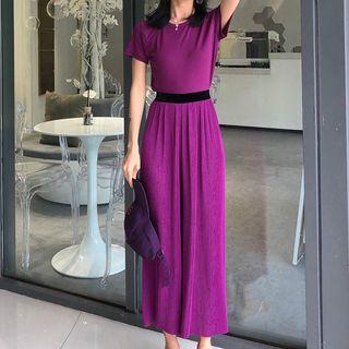 Crew-neck Short-sleeve T-shirt / Cropped Wide-leg Pants