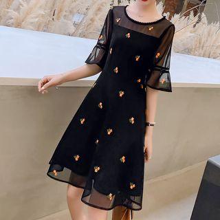 Flower Embroidered Short-sleeve A-line Dress Black - M