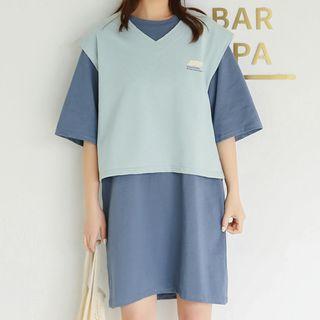 Set: Elbow-sleeve T-shirt Dress + Lettering Crop Vest