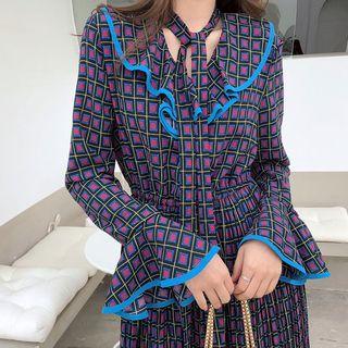 Pattern V-neck Bell-sleeve Dress