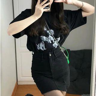 Short-sleeve Dog Print T-shirt / Frayed Denim Mini Pencil Skirt / Set