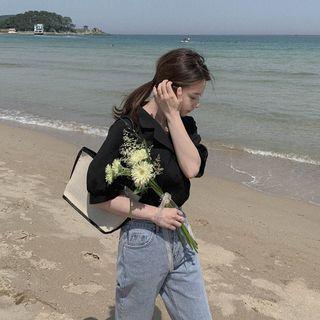 [lovb] Notch-collar Puff-sleeve Blouse