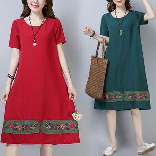 Short-sleeve Embroidered Trim A-line Dress