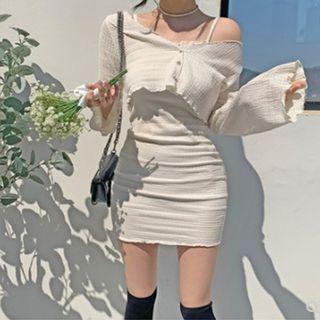 Bell-sleeve Ruffled-trim Light Crop Cardigan