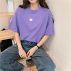 Short-sleeve Daisy Embroidered Round Neck T-shirt