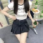 Short-sleeve Print T-shirt / Denim Pleated Skirt