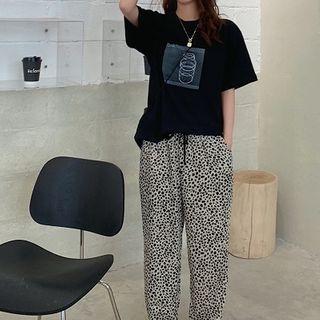 Printed Short-sleeve T-shirt / Leopard Print Wide-leg Pants