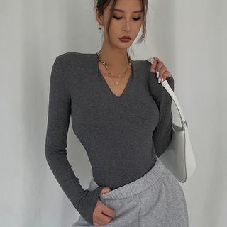 High-stretch V-neck T-shirt