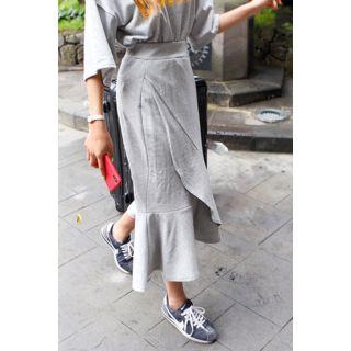 Set: Round-neck Lettering T-shirt + Band-waist Ruffled Skirt
