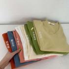 Short-sleeve V-neck Crewneck T-shirt
