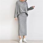 Set: Knit Pullover + Band-waist Long Skirt
