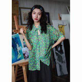 Printed Short-sleeve Cutout Blouse
