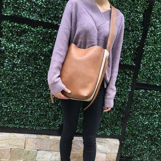 Set: Two Tone Shoulder Tote Bag + Zipper Pouch