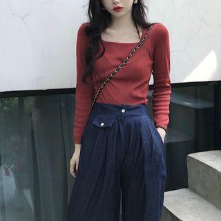 Long-sleeve Square Neck Knit Top / Wide-leg Jeans