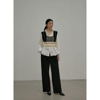 Square-neck Knit Crop Vest Black - One Size