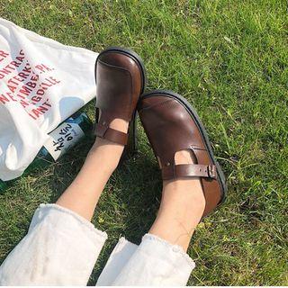 Faux Leather Strapped Sandals