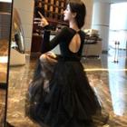 Backless Long-sleeve T-shirt / Tiered Midi Skirt