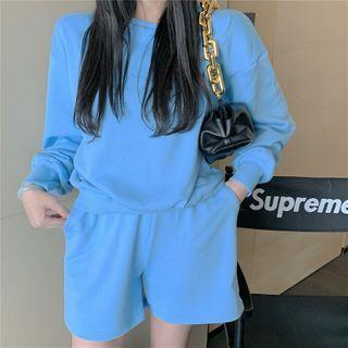 Plain Sweatshirt / Plain Shorts
