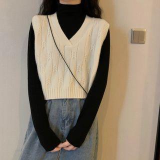 Mock-turtleneck Long-sleeve T-shirt / Knit Vest