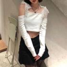 Long-sleeve Cold-shoulder Lace Trim T-shirt / Bow Print Tights