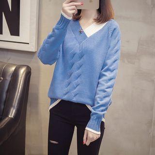 V-neck Twist Knit Pullover
