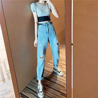 Short-sleeve Crop Top / Ripped Harem Jeans