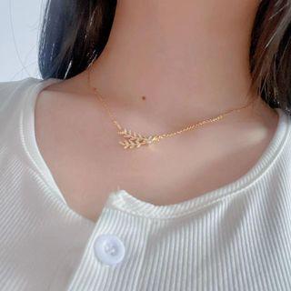Rhinestone Leaf Necklace 1pc - Dx654 - Gold - One Size