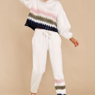Set: Tie Dye Sweatshirt + Cropped Harem Pants
