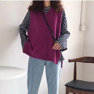V-neck Knit Vest / Striped Long-sleeve T-shirt / Cropped Straight-cut Jeans