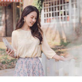 3/4-sleeve Panel Lace Top