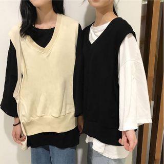 Set: Plain V-neck Vest + Plain Long-sleeve Loose-fit T-shirt